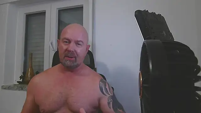 ManlyPrisonGuy