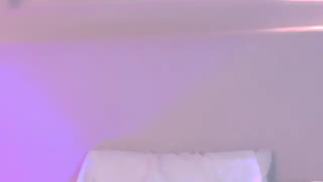 NaomiKlarc webcam