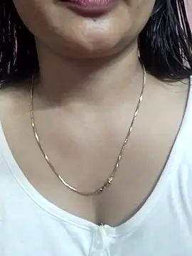 Wild-janvi webcam