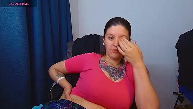 Ann_mikela webcam