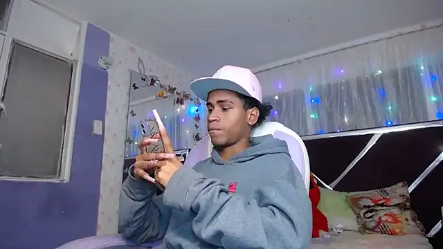 Santy_bigcock_01