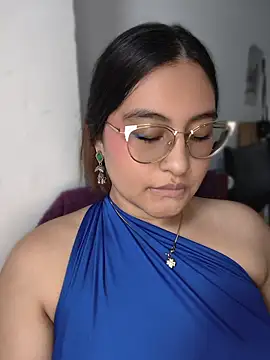 LaylaZurek_ webcam