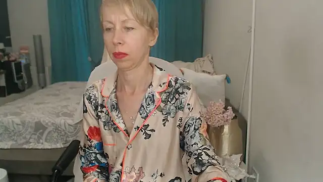 LuxuryNika webcam