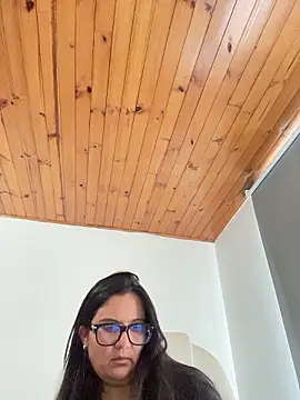 SWEETLILY18 webcam