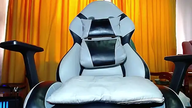 sebastian_horny webcam