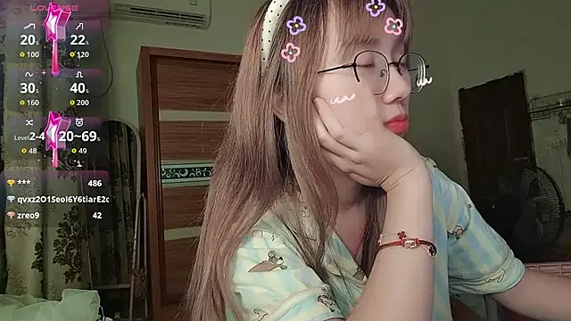 Lili_666 webcam