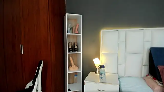 yeral2017 live cam on StripChat