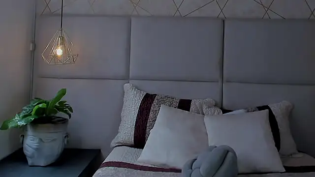 SamayRyann live cam on StripChat