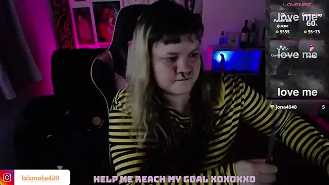 Bdsm_and_fries live cam on StripChat
