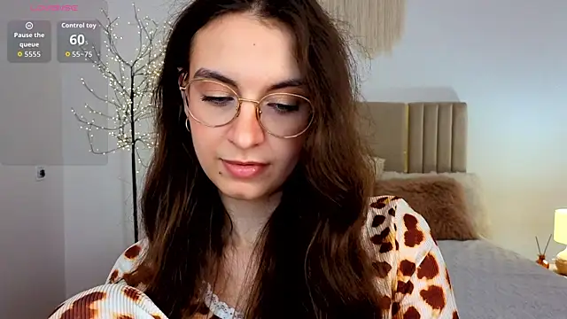 Real_cutie1 webcam