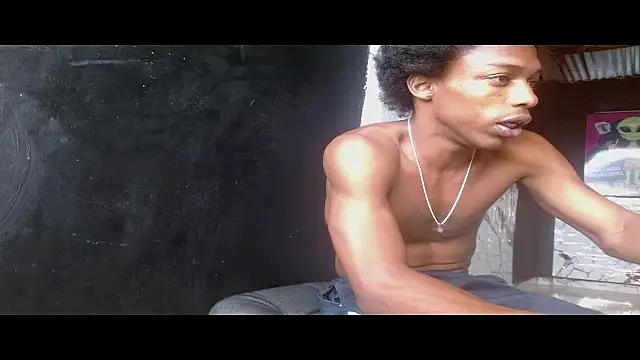 Larry-n-clouds webcam