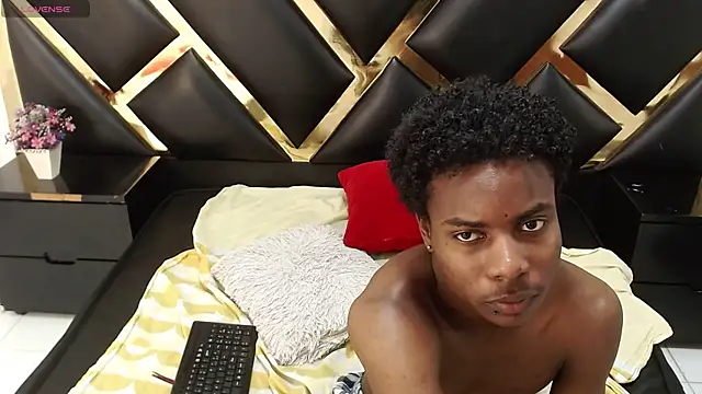 NoahJhonson69 webcam