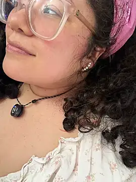 CurlyMilf_Vannexxxa webcam