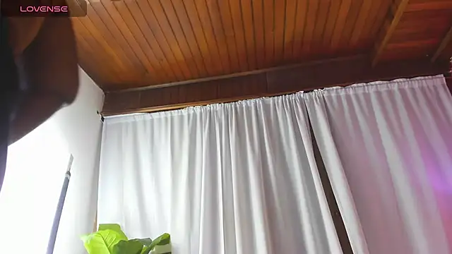 NikollSalas webcam
