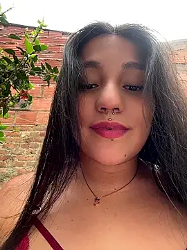 Emily_Gomezz webcam