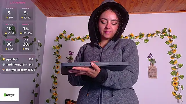 emiily_curly webcam