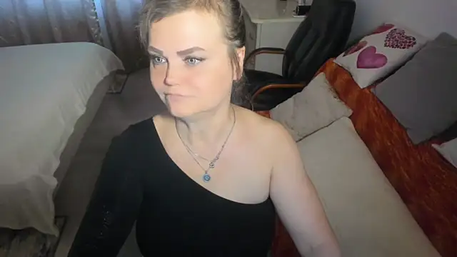 MildMature webcam