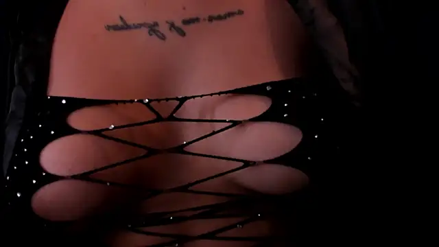 CarolineFyre webcam