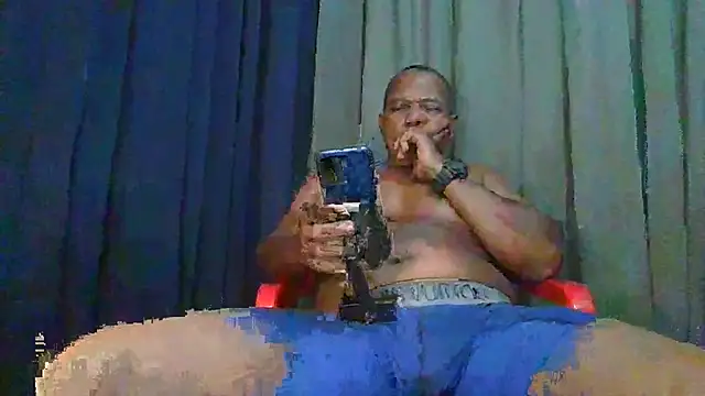 bigblackcock75 webcam