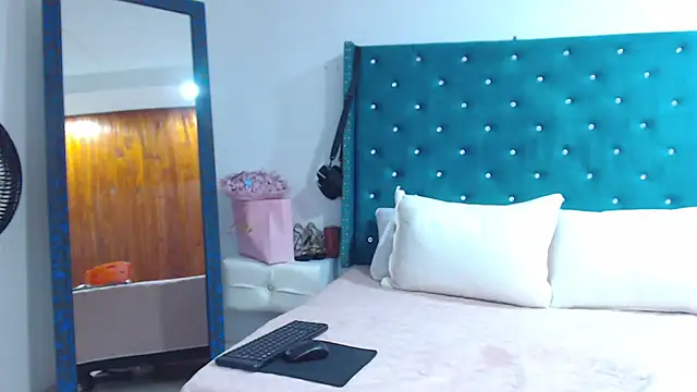 KimScarleth webcam
