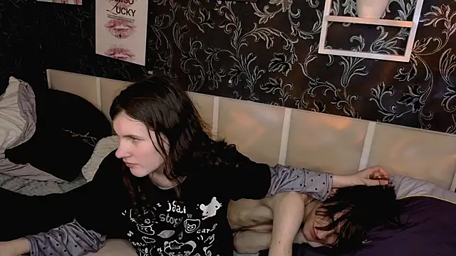 NoriMoore webcam