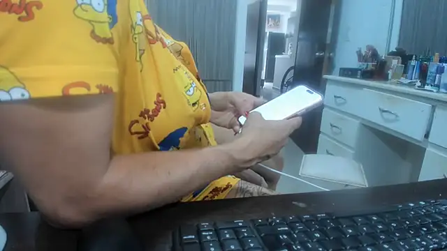 Biggcock4foryou webcam