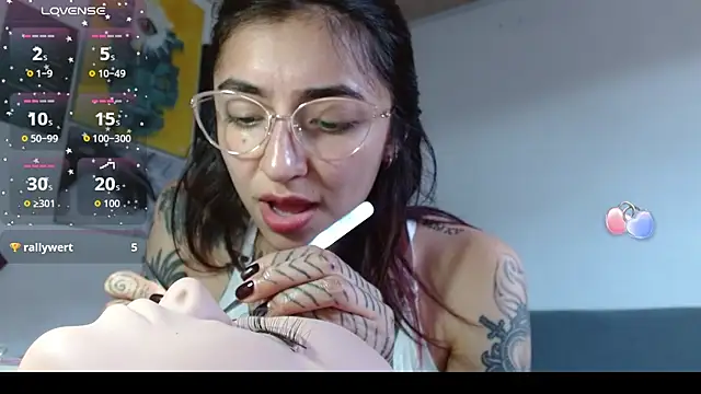 ZoeBakers_ webcam