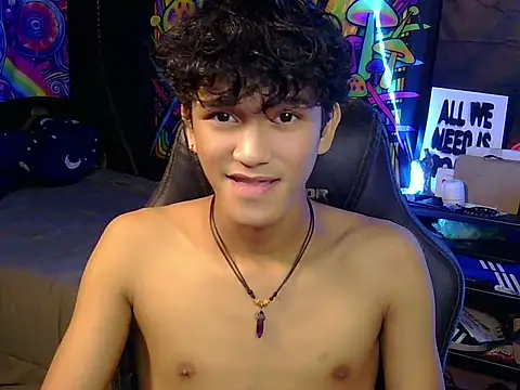 hugekenbigcock webcam