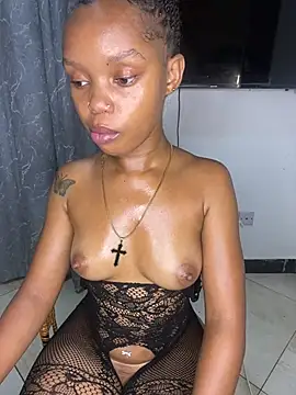 sexyie_caramel (F young) - FUCK PUSSY OM DOGGY WITH DILDO💦🍑