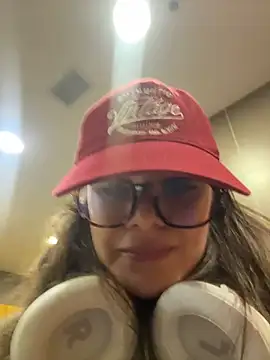 Tallulah_Kinky live sex cam