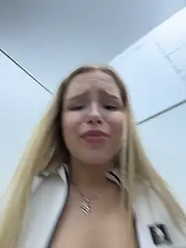 Liza_risky webcam