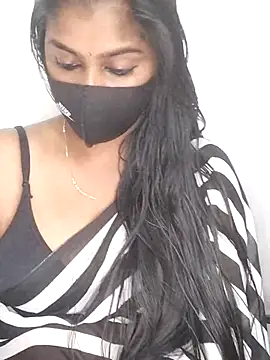 Tamil_Azhaghi webcam