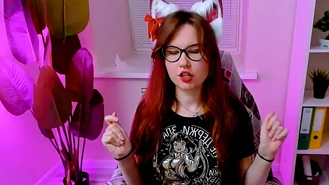 CarolGiggly webcam