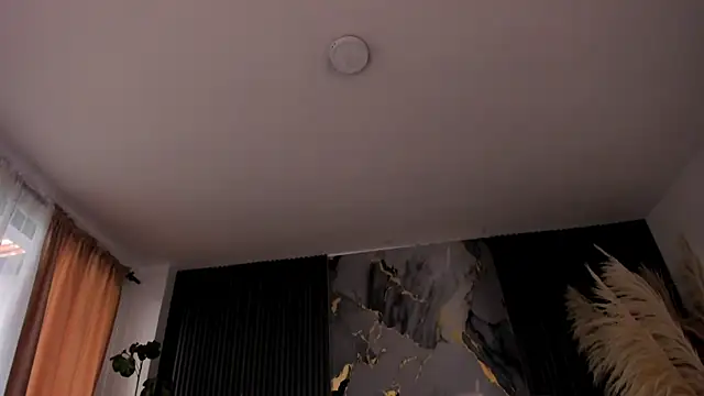 CarolineFyre webcam