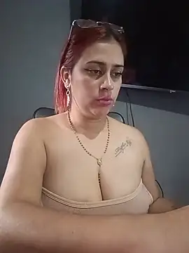 MariBelle1 live cam on StripChat