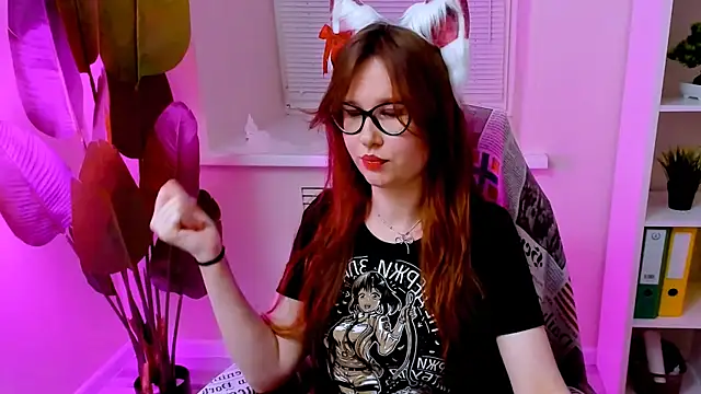 CarolGiggly webcam