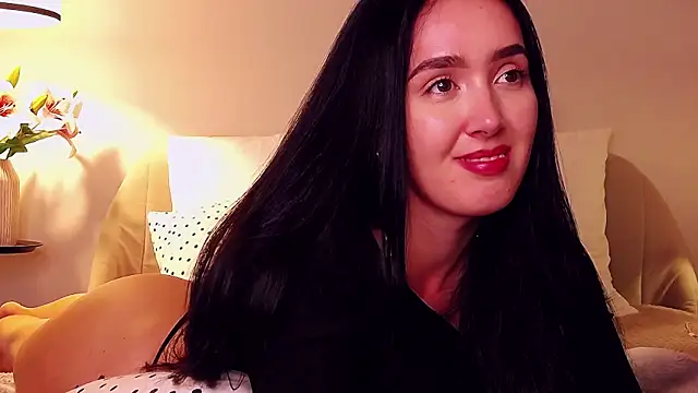 KimKhallifa webcam