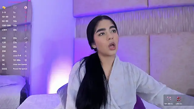 _kyraa_ live cam on StripChat