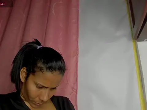 NENITA_HOTT webcam