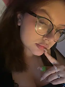 TrishaMoons webcam