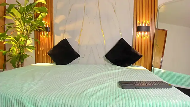 CharleyNova live sex cam
