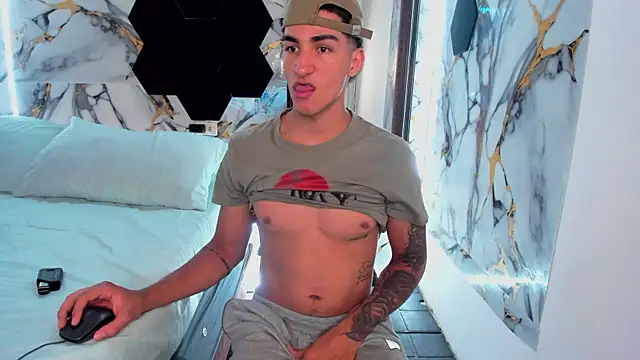 Goldendesirexx webcam