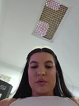 Pretty_Julieta webcam