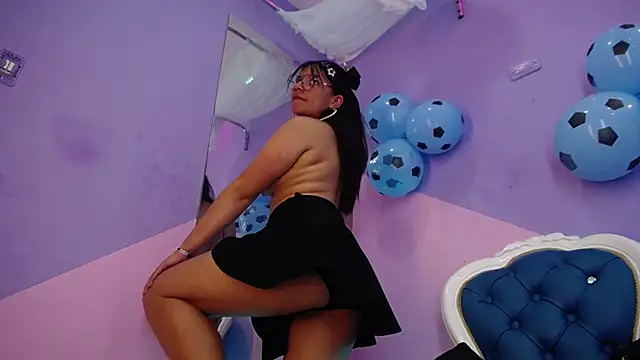 Chantal_Evans7_ webcam