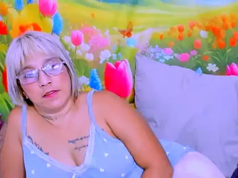 indianroxy webcam