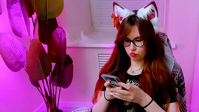 CarolGiggly live cam on StripChat