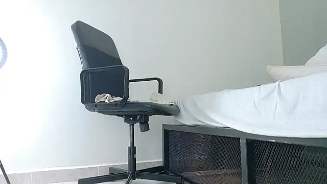 SeleneGibson__ webcam