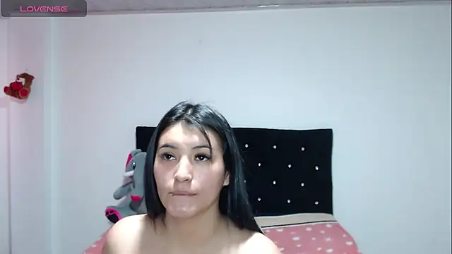 Zasha_Kaira webcam