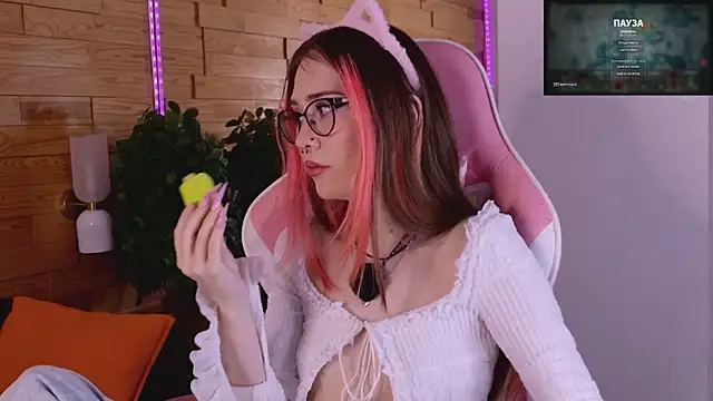 SashaMeow webcam