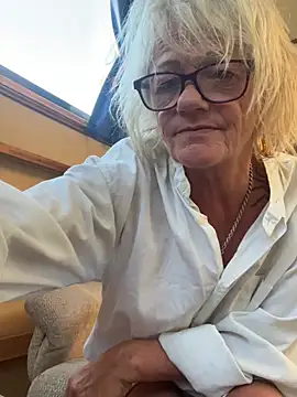 ladyboatlady webcam